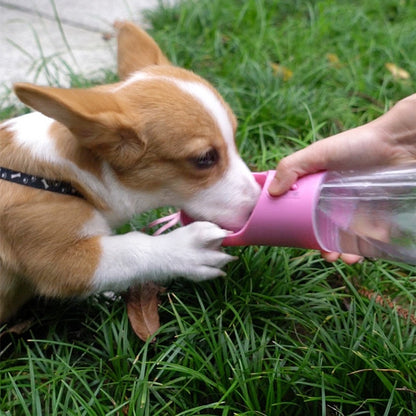 Dog Water Bottle Portable Pet Water Bottle Leak Proof Dog Water Dispenser And Food – Leak-proof portable dog water bottle and food dispenser for walking and travel