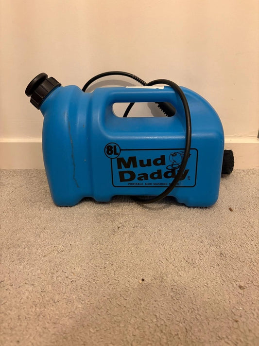 8 litre mud daddy portable pet washing brush dog clean paws UK Happy Furry